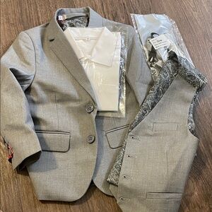 Boys size 3 suit top